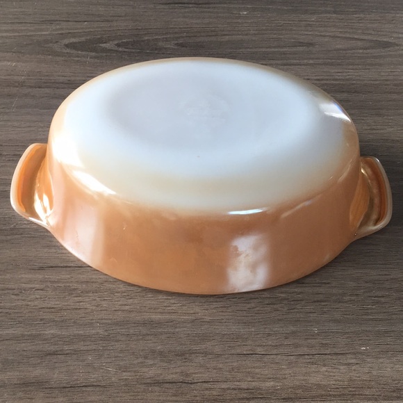 Fire king vintage casserole dish - Picture 6 of 6